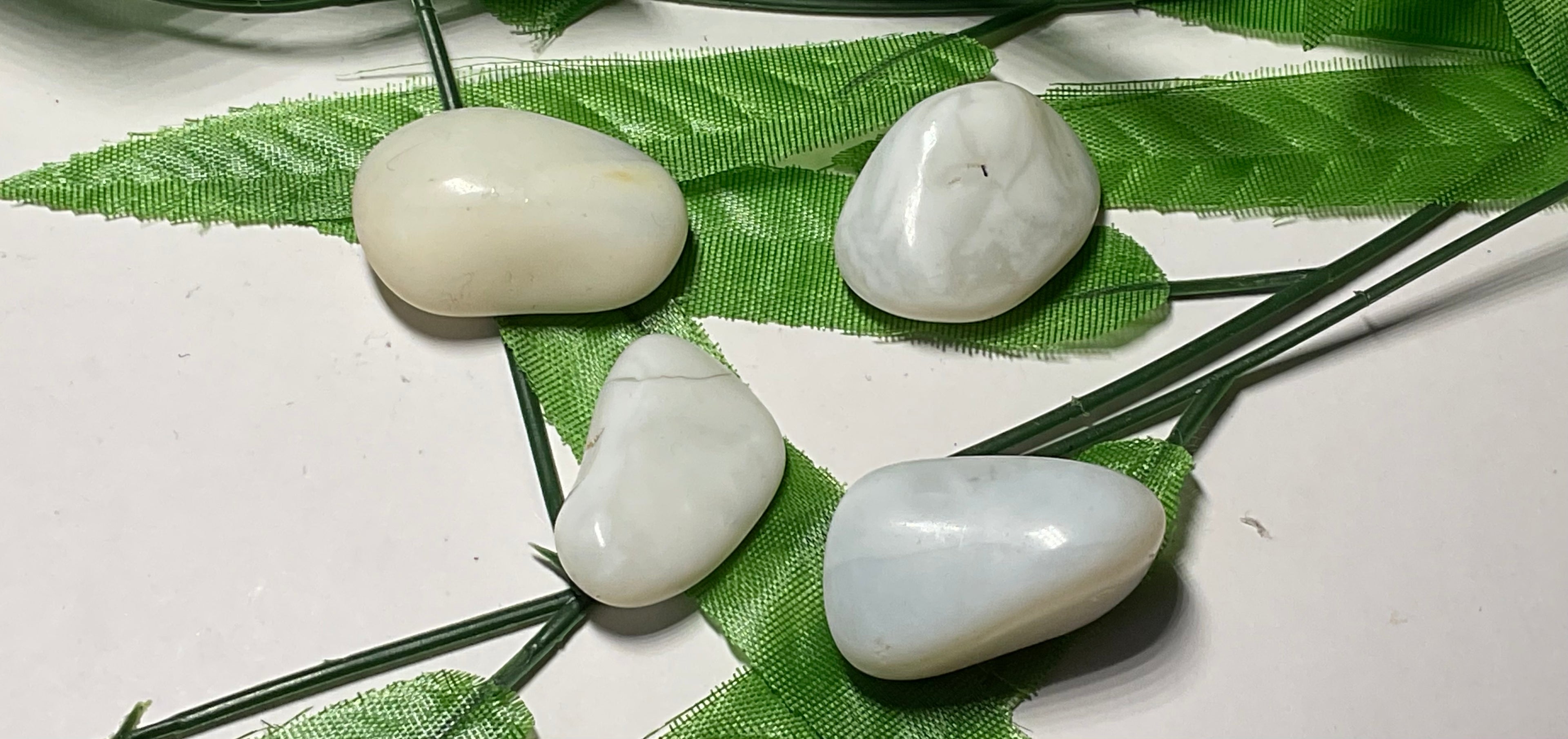 White Opal - Tumbled (Brazil, 3/4" To 1")