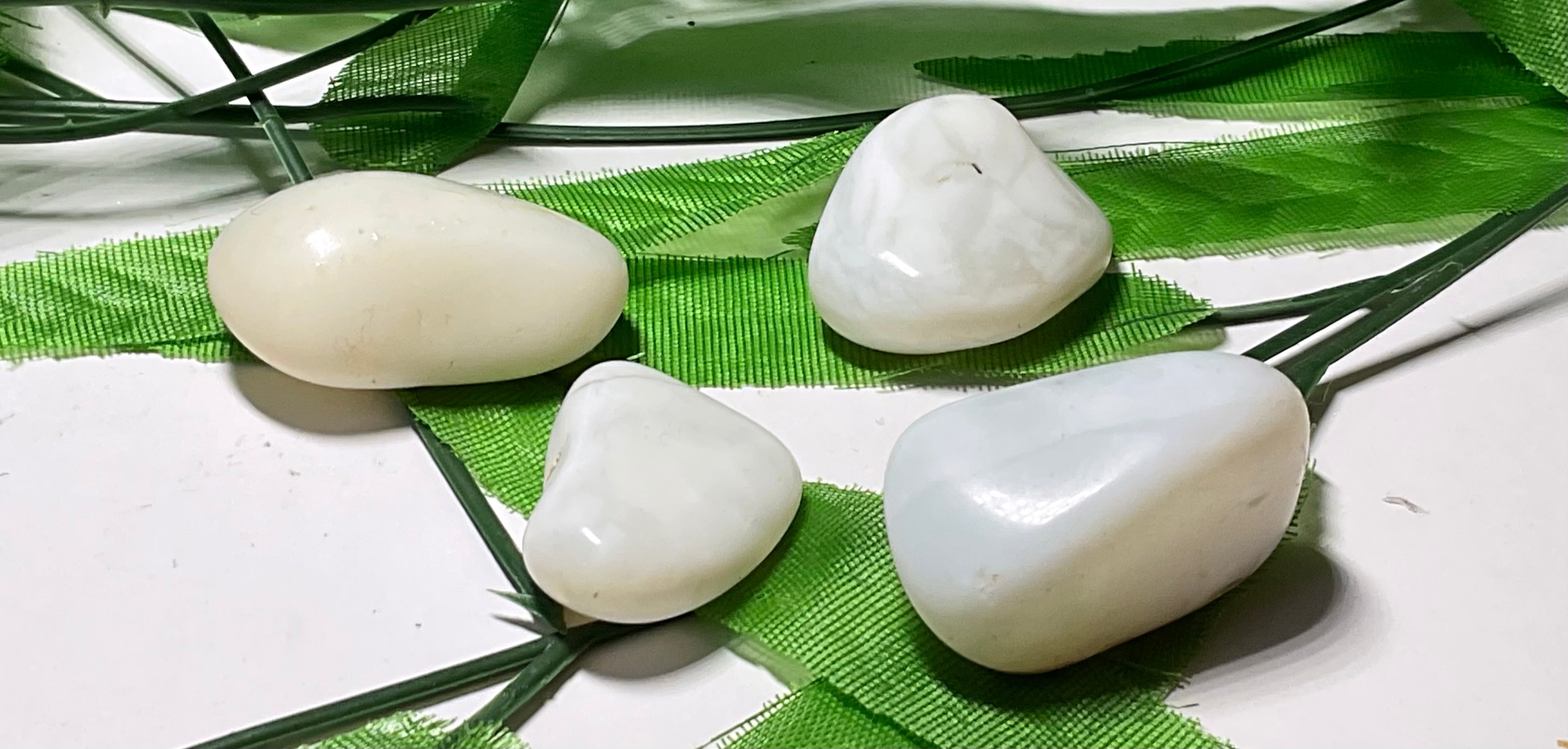 White Opal - Tumbled (Brazil, 3/4" To 1")