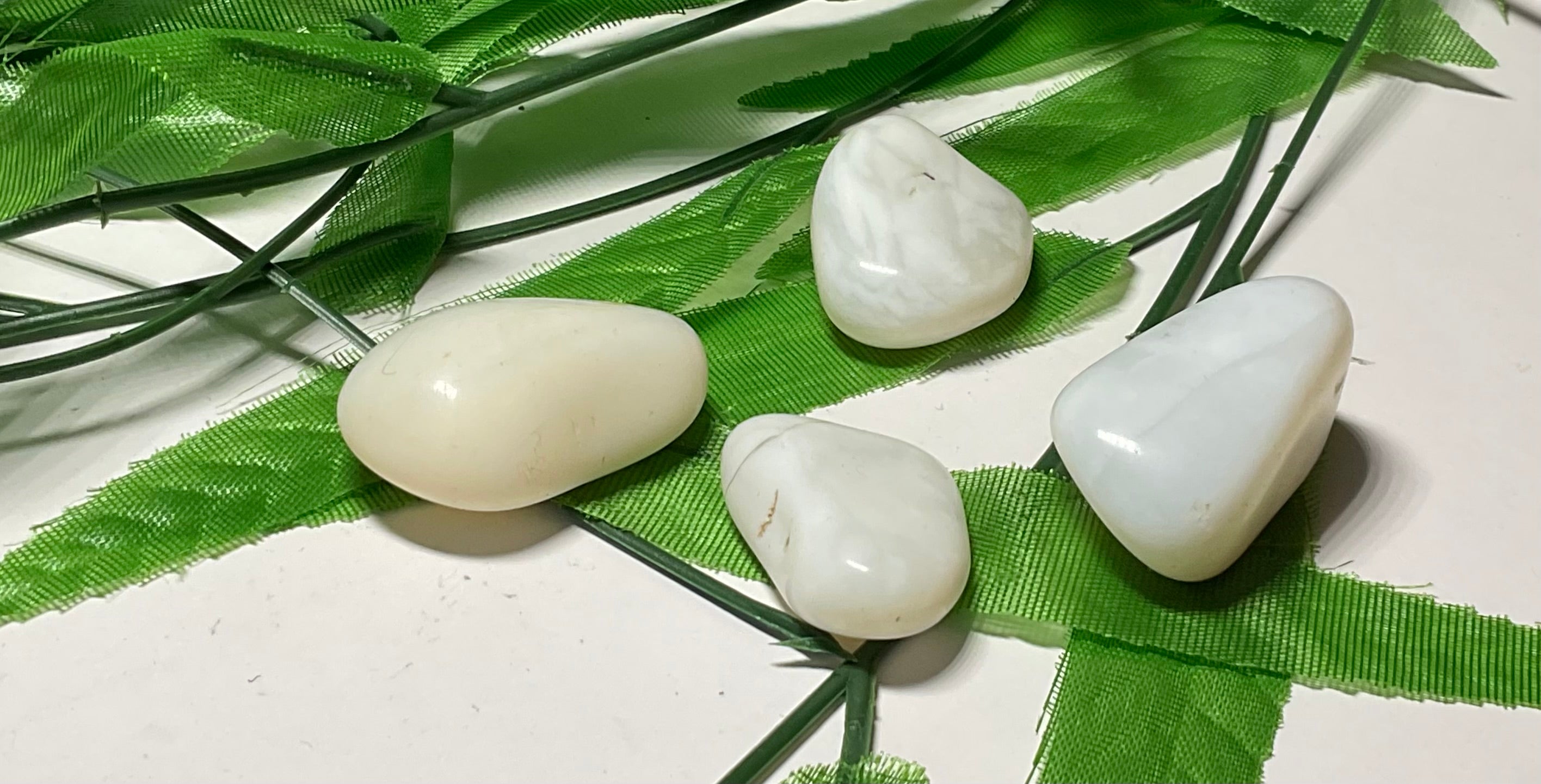 White Opal - Tumbled (Brazil, 3/4" To 1")